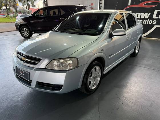 CHEVROLET ASTRA 2.0 MPFI ADVANTAGE 8V FLEX 4P MANUAL CHEVROLET ASTRA 2.0 MPFI ADVANTAGE 8V FLEX 4P MANUAL